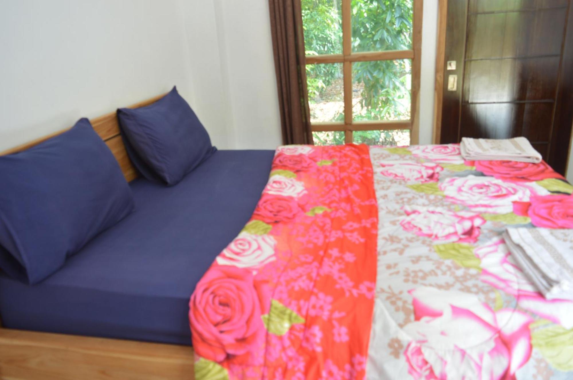 Labuan Bajo Mahoni Guesthouse Zewnętrze zdjęcie